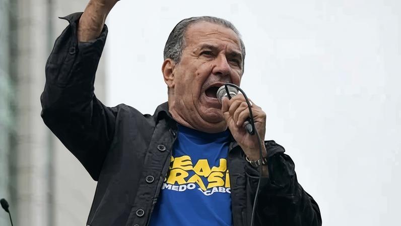 Malafaia prega recuo de Flávio e pede candidatura de Tarcísio