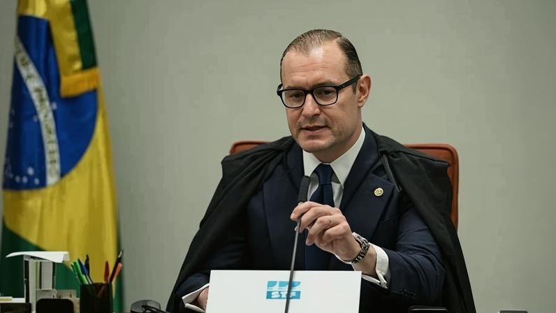 O ministro Cristiano Zanin durante o julgamento dos réus do núcleo 1 da trama golpista. Foto: Evaristo Sa/AFP