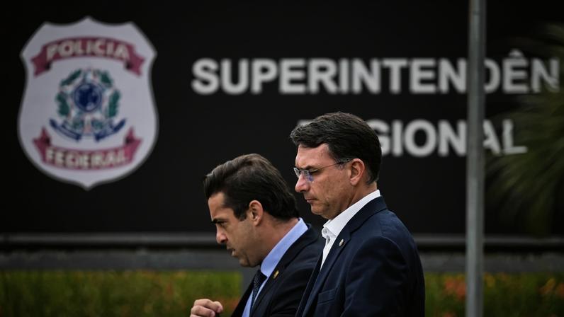 Quaest: Maioria do eleitorado diz que Jair errou ao escolher Flávio Bolsonaro para 2026
