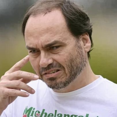 Moraes rejeita pedido de Carlos para visitar Bolsonaro no domingo