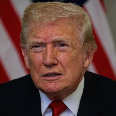 Trump pede que homens brancos denunciem discriminação
