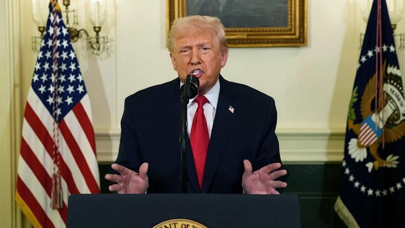 Trump sanciona lei de defesa com apoio limitado à Ucrânia