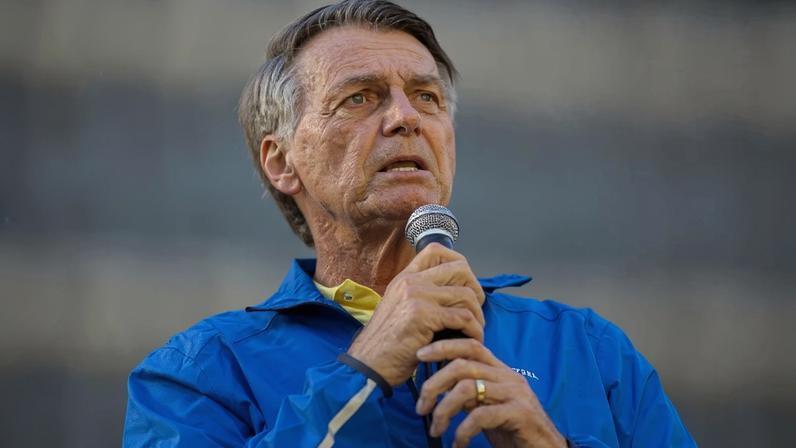 Bolsonaro pede a Moraes para não retornar à cela na PF