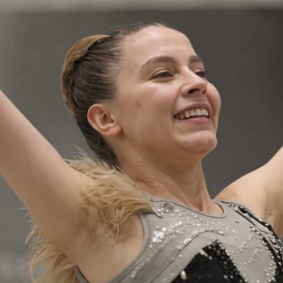 Ginasta Isabelle Marciniak, 18, morre após luta contra câncer