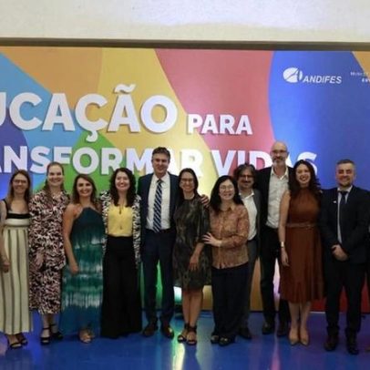 MEC entrega CNDB a reitores de universidades federais