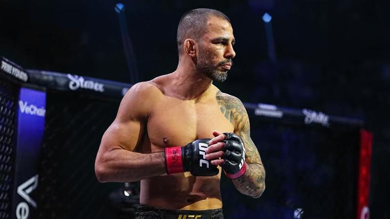 Alexandre Pantoja enfrentou Joshua Van na luta co-principal do UFC 323. (Foto por Jeff Bottari/Zuffa LLC)