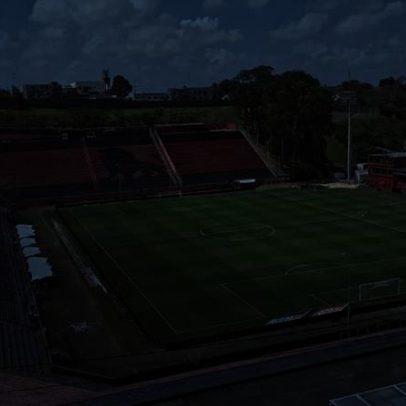 Vitória encara São Paulo com desfalques na zaga