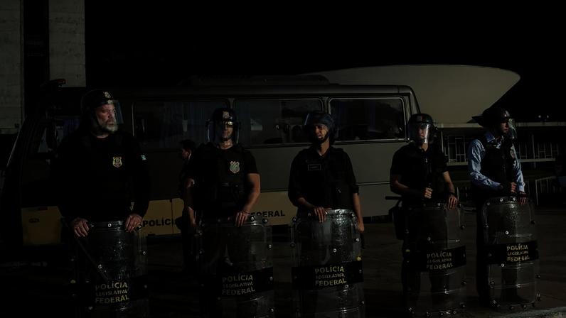 Lula sanciona porte de armas para policiais legislativos dos estados e DF