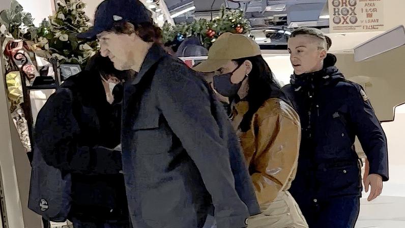Katy Perry and Justin Trudeau were seen holding hands as they stepped out for a date night in Japan.