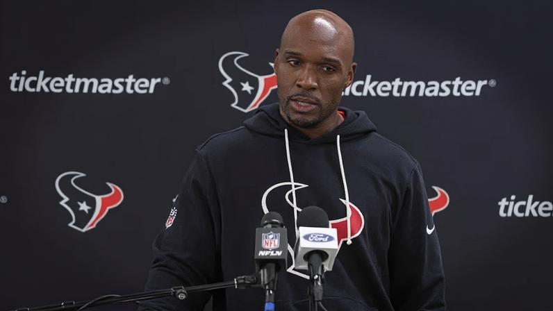 Técnico ressalta fé dos jogadores após classificação na NFL