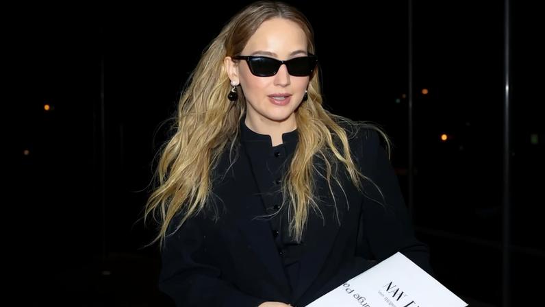Jennifer lawrence, Teyana Taylor and Sofia Richie Grainge wearing Tom Ford and Ray-Ban sunglasses