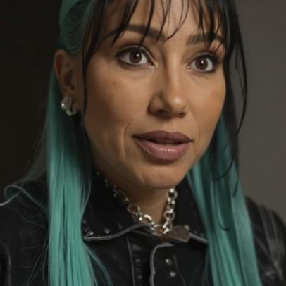 North West compartilha rara selfie com a madrasta Bianca Censori no Natal