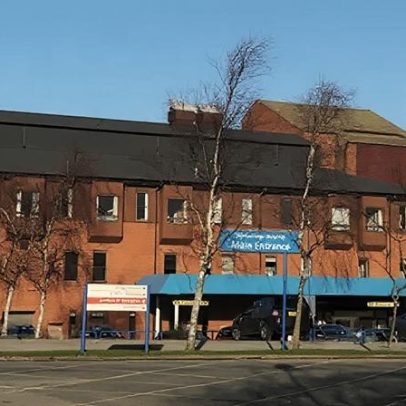 Plano de mil painéis solares para telhado de hospital