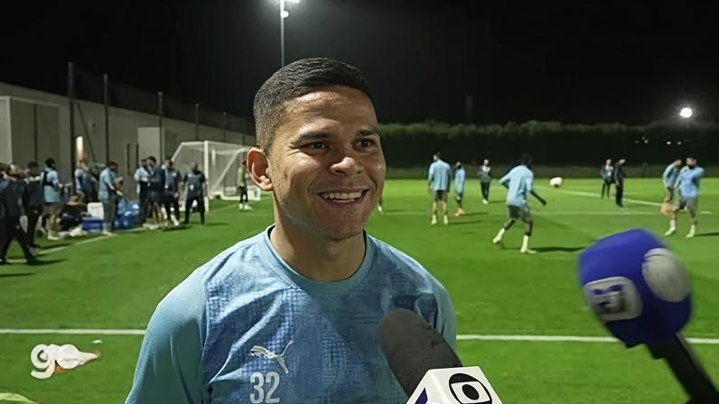 Ewerton Silva em ação durante Pyramids x Flamengo na Copa Intercontinental — Foto: ak_sportsmedia/Reprodução