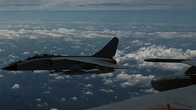 China realiza exercícios de fogo ao vivo que cercam Taiwan