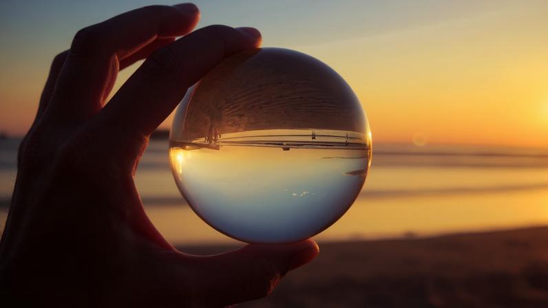 Mercado de arte em 2026: recuperação abaixo do esperado e feira Frieze