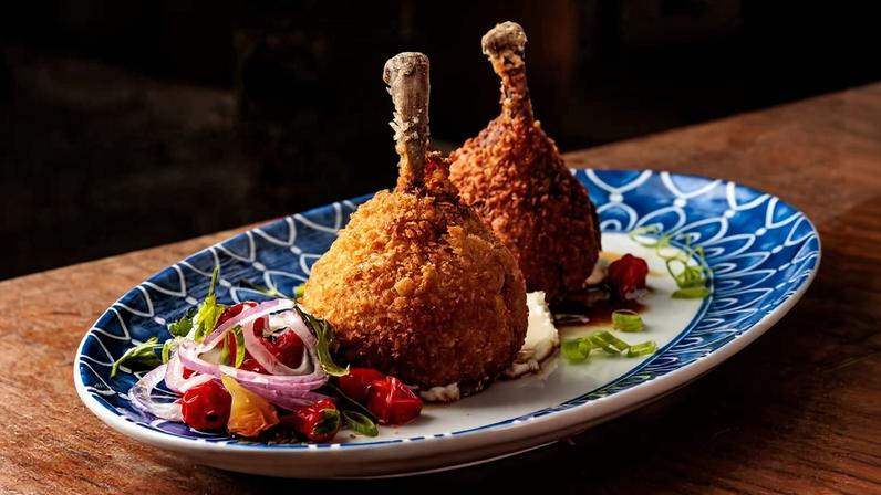 Coxinha de confit de pato com creme de Catupiry