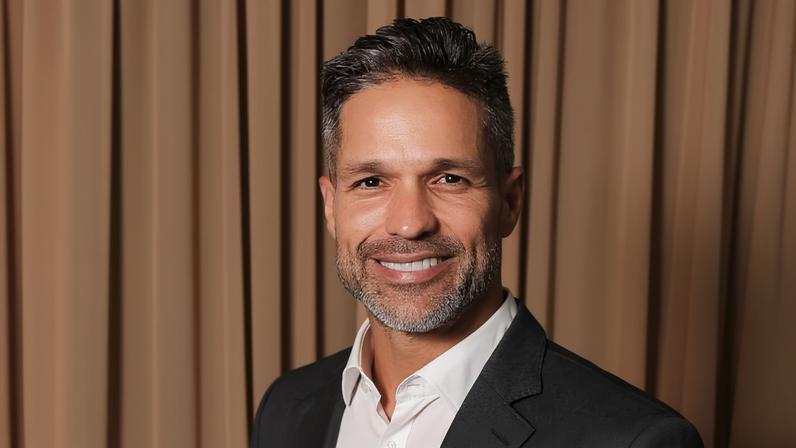 Dono de apartamento de R$ 12 milhões, Diego, ídolo do Flamengo, investe fortuna em novo imóvel de luxo em SC; prédio tem 165 m de altura e ticket médio de R$ 4 milhões