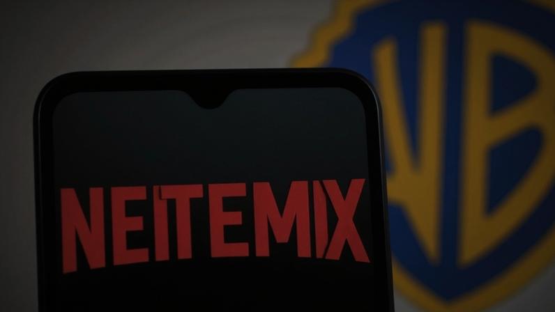 Ações da Netflix reagem à notícia de grande aquisição enquanto investidores avaliam o potencial de crescimento no longo prazo