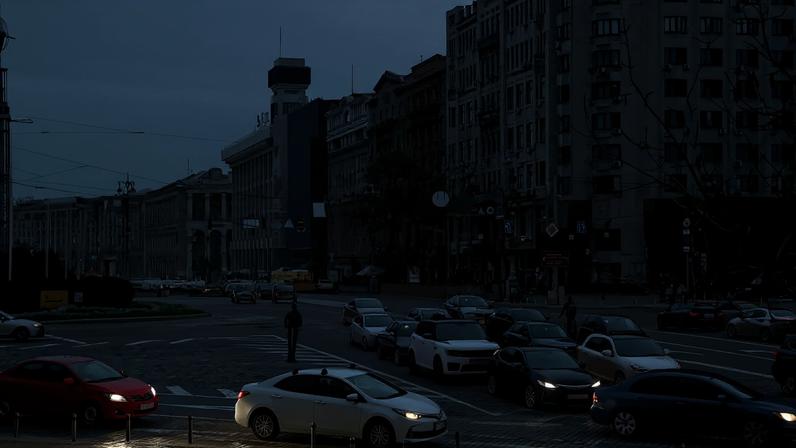 Kiev sem eletricidade após bombardeios em instalações de infraestrutura