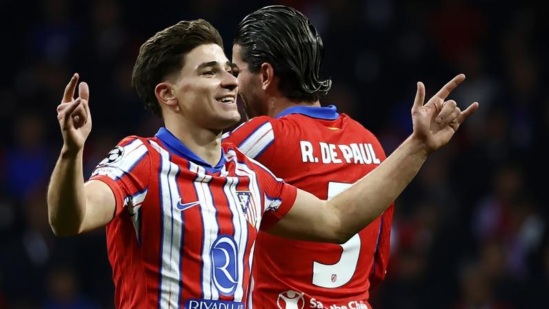 Julian Alvarez festeja gol do Atlético de Madrid — Foto: REUTERS/Juan Medina