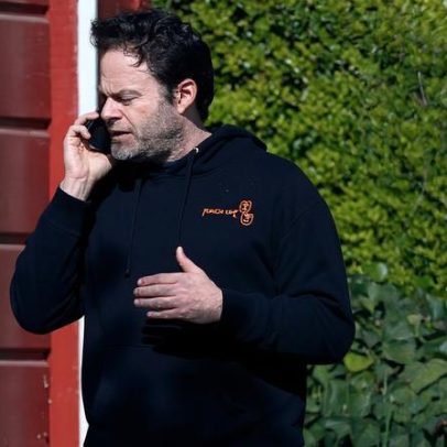 Bill Hader aparece tenso após conversa com Nick Reiner horas antes de homicídios