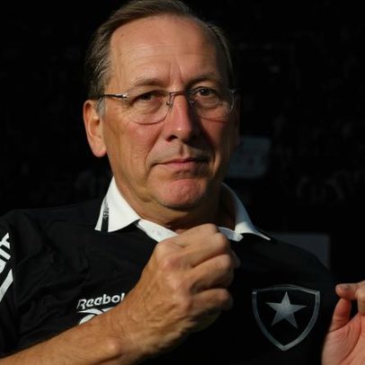 Textor oficializa proposta para recomprar o Botafogo