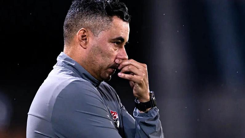 Jair Ventura em Bragantino x Vitória (Foto: Wanderson Oliveira/PXIMAGES)