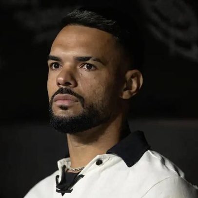 Raniele sente dores e Corinthians teme desfalque na semifinal da Copa do Brasil