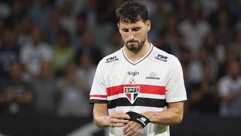 Calleri promete reação do São Paulo em 2026