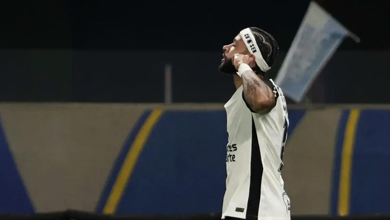 Corinthians bateu o Cruzeiro fora de casa e encaminhou a vaga na final (Foto: Gilson Lobo/via Gazeta Press)