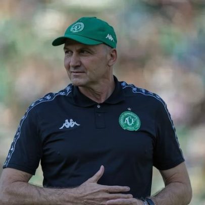 Chapecoense recorre a velho conhecido e volta à Série A de Santa Catarina