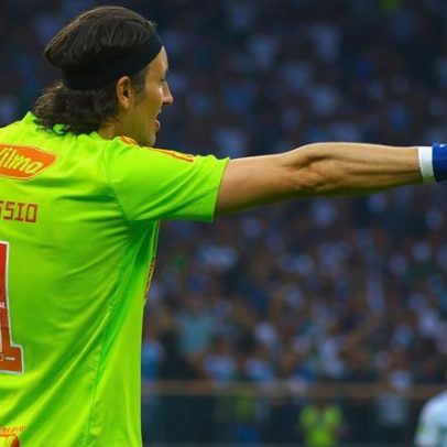 Cássio volta a decidir em Itaquera, mas é superado pelo sucessor