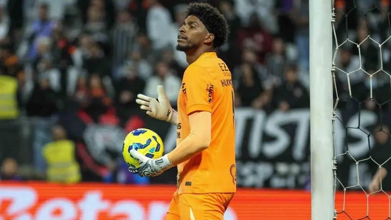 Hugo Souza falou sobre a partida do Corinthians diante do Vasco (Foto: Jefferson Aguiar/Pera Photo Press/Gazeta Press)