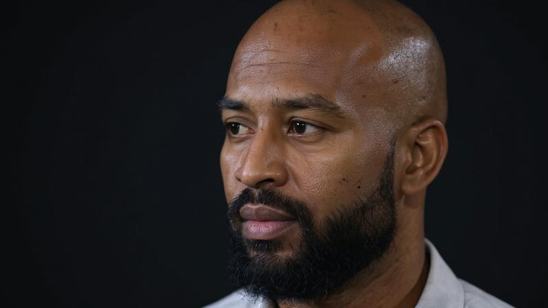 Fabinho Soldado se despede e critica pressão política no Corinthians