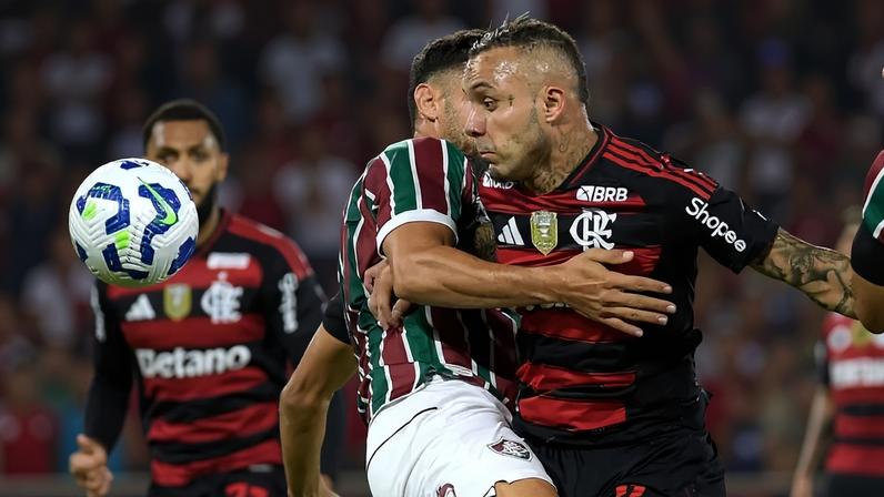 Cebolinha em ação em Flamengo x Fluminense (Foto: Dhavid Normando/Código19/Gazeta Press)