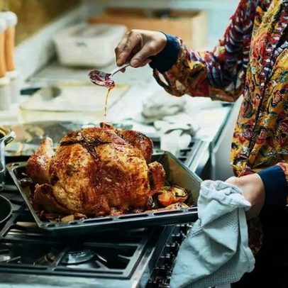 Intoxicação alimentar no Natal: como evitá-la, explica microbiologista