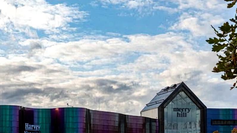 Varejistas investem mais em lojas físicas, segundo dados do Reino Unido