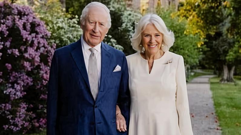 The 2025 Christmas card features a picture of King Charles III and Queen Camilla in the grounds of Villa Wolkonsky in Rome, taken to mark The King and Queen's 20th wedding anniversary.