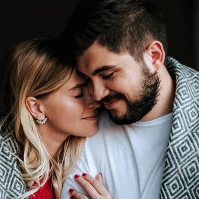 O que a Bíblia diz sobre morar com alguém antes do casamento