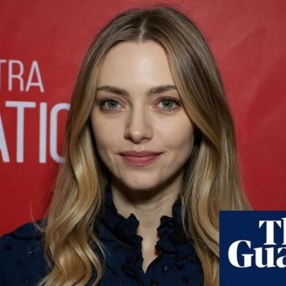 Amanda Seyfried não se desculpa por chamar Charlie Kirk de 'hateful' após tiroteio