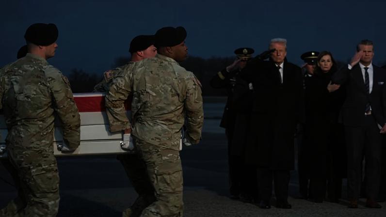 Image of the two soldiers