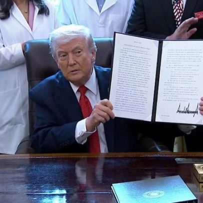 Trump assina decreto para afrouxar restrições sobre maconha reclassificando droga