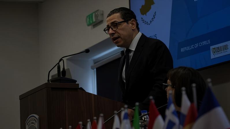 Chipre assume a presidência da UE com promessa de nova postura