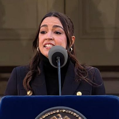 AOC elogia o prefeito Mamdani como líder de nova era em NYC