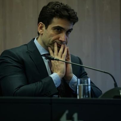 Economista diz que Selic a 15% é injustificável e aponta impactos
