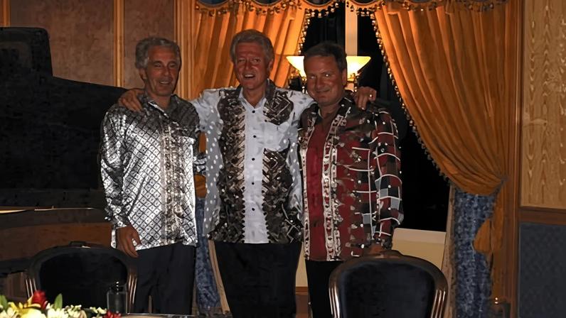 Bill Clinton diz que a Casa Branca o usa como bode expiatório após Epstein