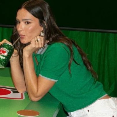 Sapatilha branca de Bruna Marquezine: chic e confortável para o verão