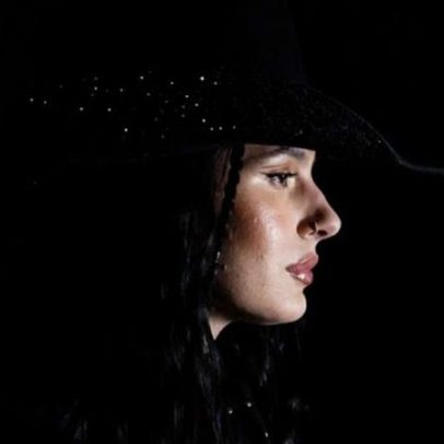 Ana Castela transforma sucesso em patrimônio com mansão, rancho e campanhas