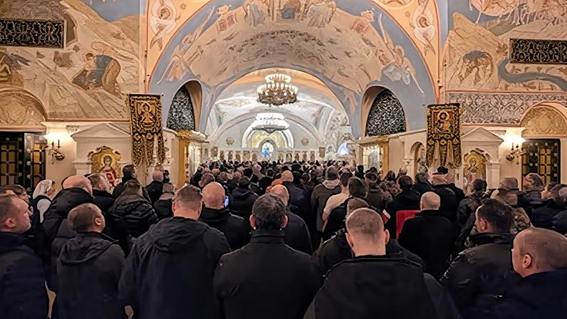 Funeral del comandante ruso Stanislav Orlov "Español", en la catedral del Cristo Salvador de Moscú, este lunes.